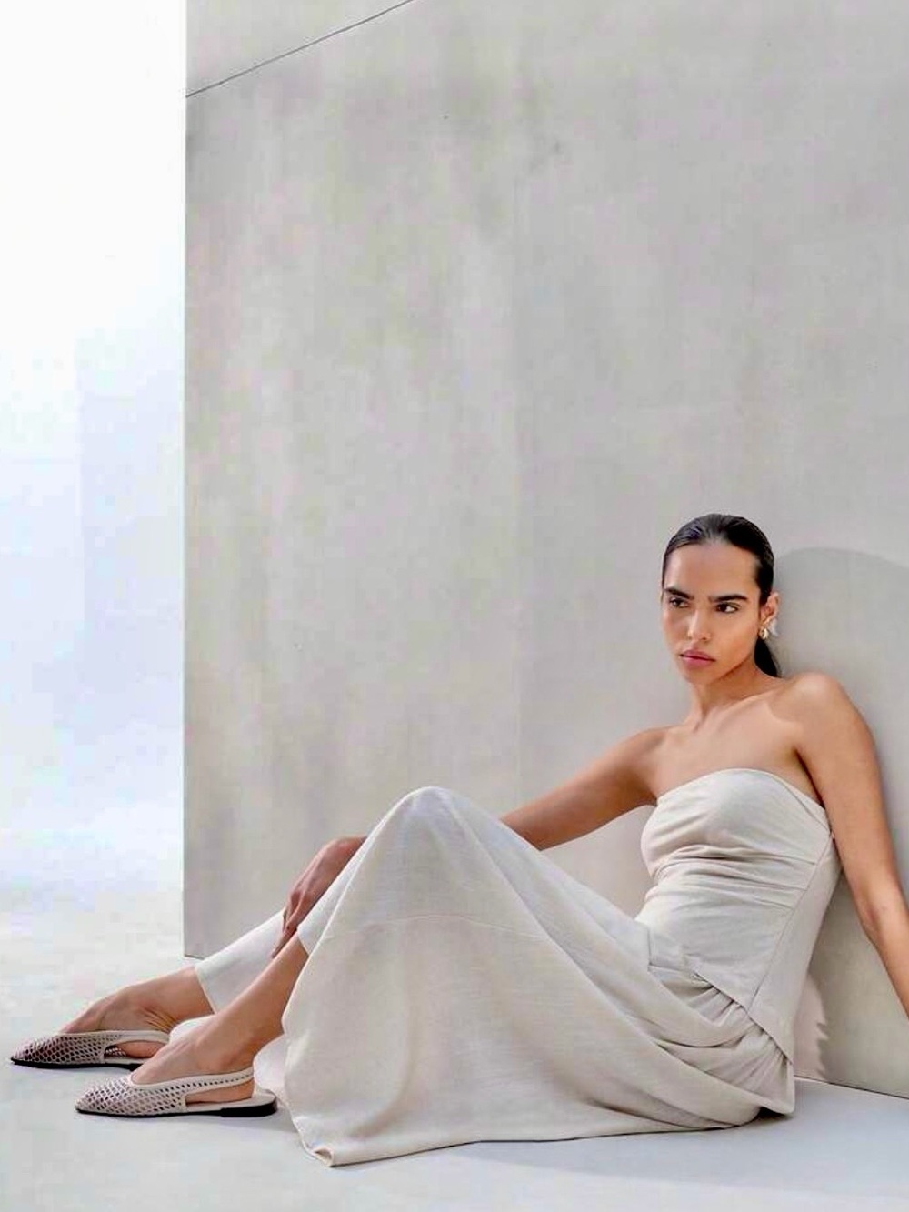 Strapless linen cream Maxi Dress - Elegant Summer Silhouette - Picture 4 of 5